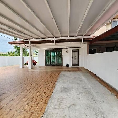 Rawang Conner Lot Homestay מראה חיצוני תמונה
